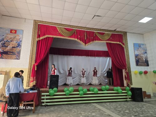 "Кыргыз аруусу" и Осенний бал: день творчества и традиций в нашей школе