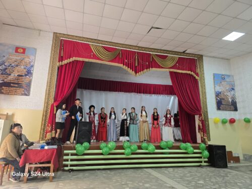 "Кыргыз аруусу" и Осенний бал: день творчества и традиций в нашей школе